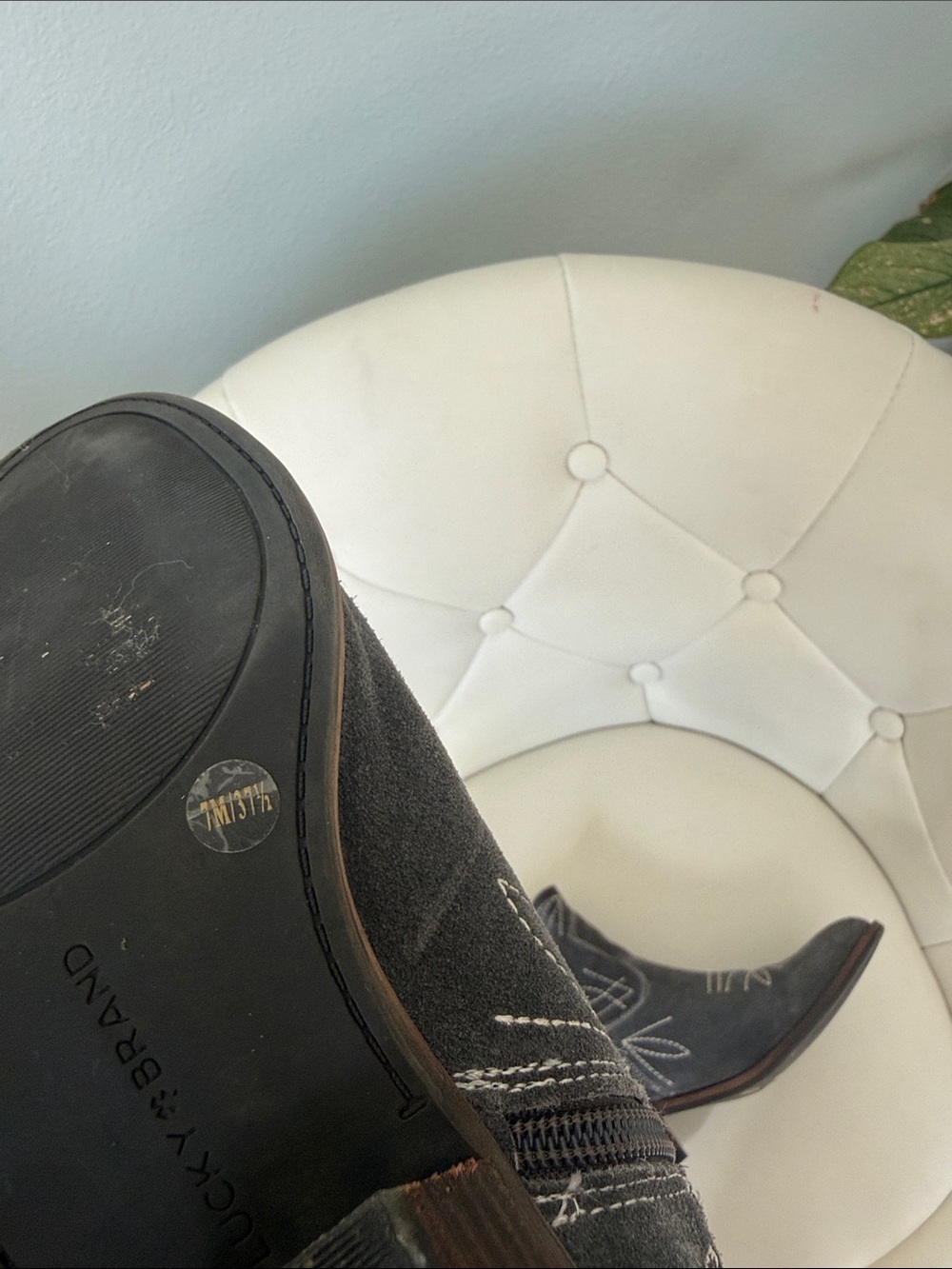Lucky Brand LK-FLORINIAH Gray Suede Western Ankle Boots US7 Contrast Stitching - Picture 9 of 12